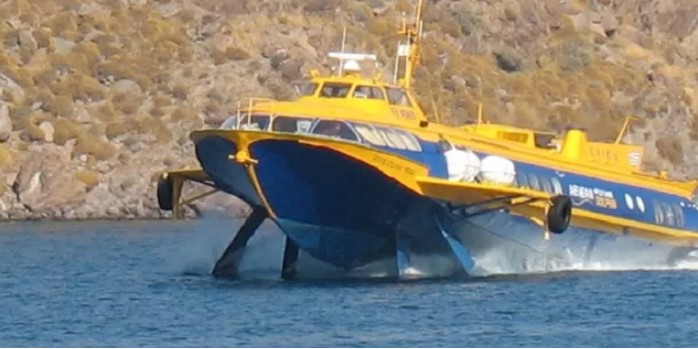 Μηχανική βλάβη καθήλωσε το «Ερατώ»